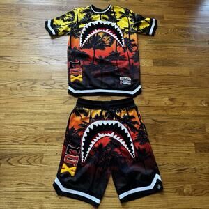 Hudson Outerwear Textured Shark Mouth Hawaiian Jersey & Shorts Mens Small READ